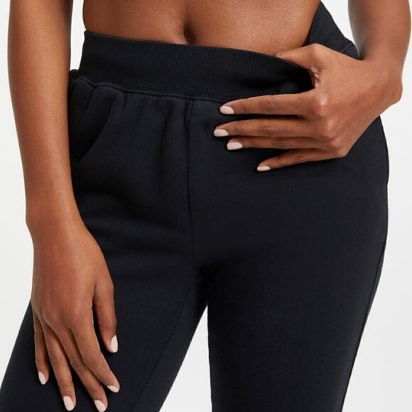 NWT Good American Good Waist Jogger Sweatpant in Black - Size 1 (Small) - Picture 7 of 8